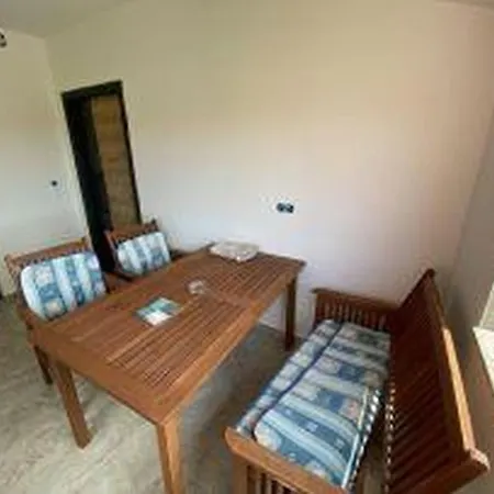 In Vrvari With Terrace, Wifi, Washing Machine 664-5 Apartment *